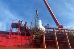 LIFTING-DRUMS-TO-SHIP-DECK